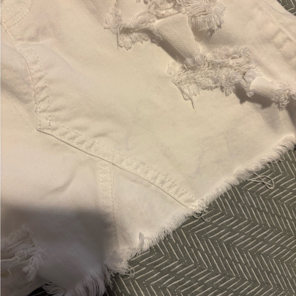 White Ripped American Eagle Jean Skirt - Picture 2 of 2